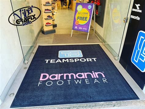 darmanin footwear iklin opening hours
